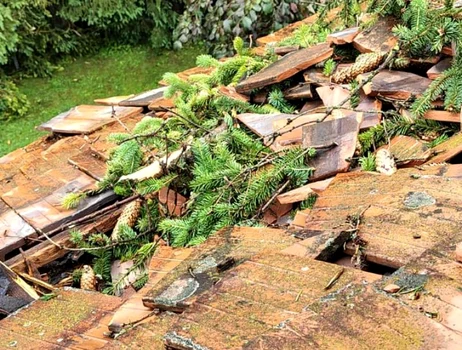 Impactul fenomenelor meteorologice severe asupra patrimoniului din Sinaia (© Ministerul Culturii)