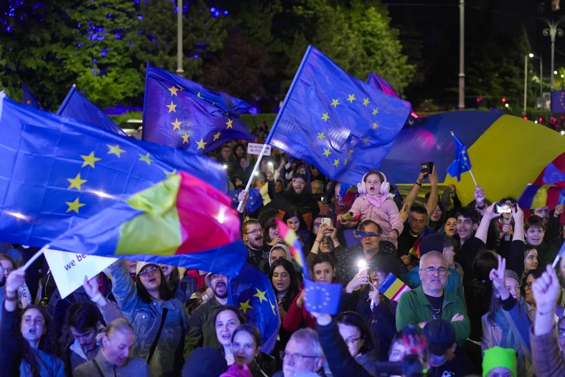 Manifestație pro-Europa la București, 2025. FOTO: Shutterstock