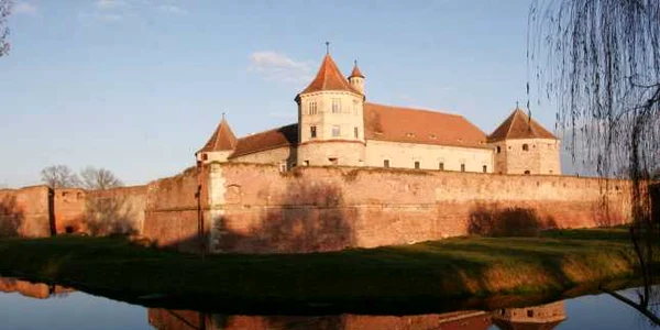 Cetatea Făgăraşului, unul dintre obiectivele promovate de CJ Braşov