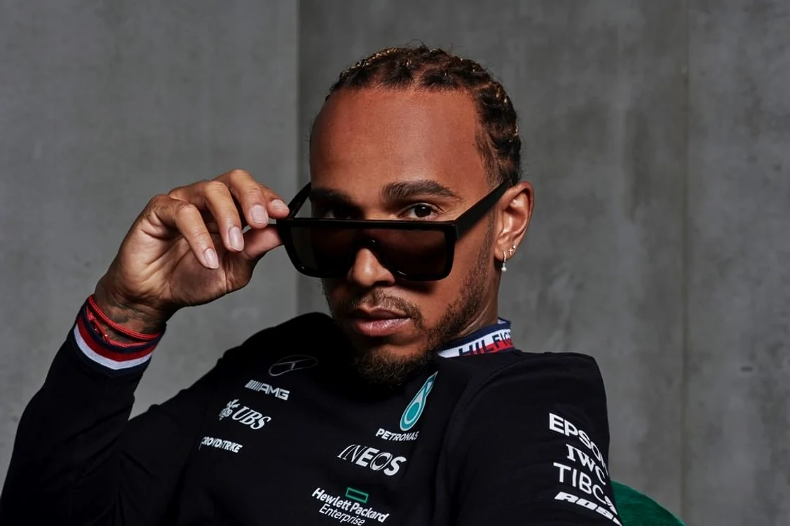 Lewis Hamilton are o nouă cucerire: artista columbiană Shakira. Foto Facebook