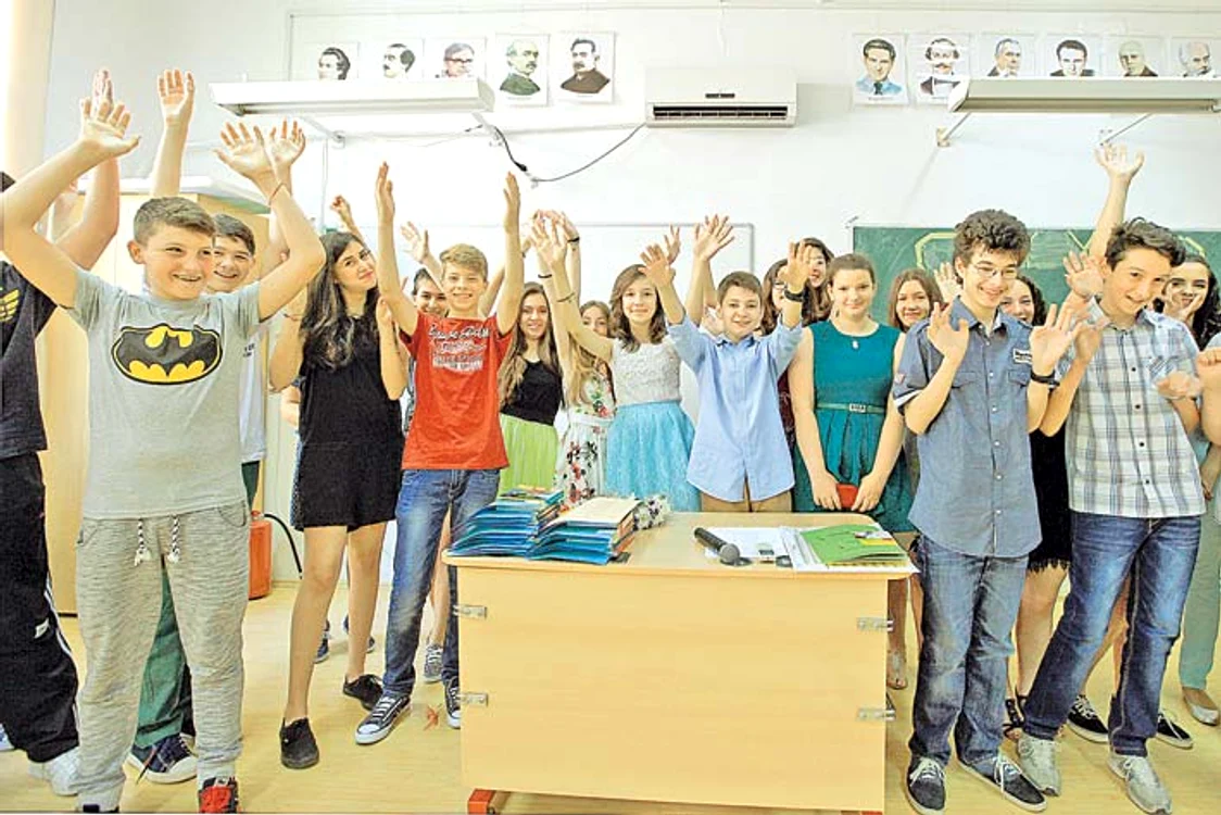 
    Anastasia, de 4 ani, a ”absolvit” grupa mică la grădiFoto: Roberto Sălceanu  