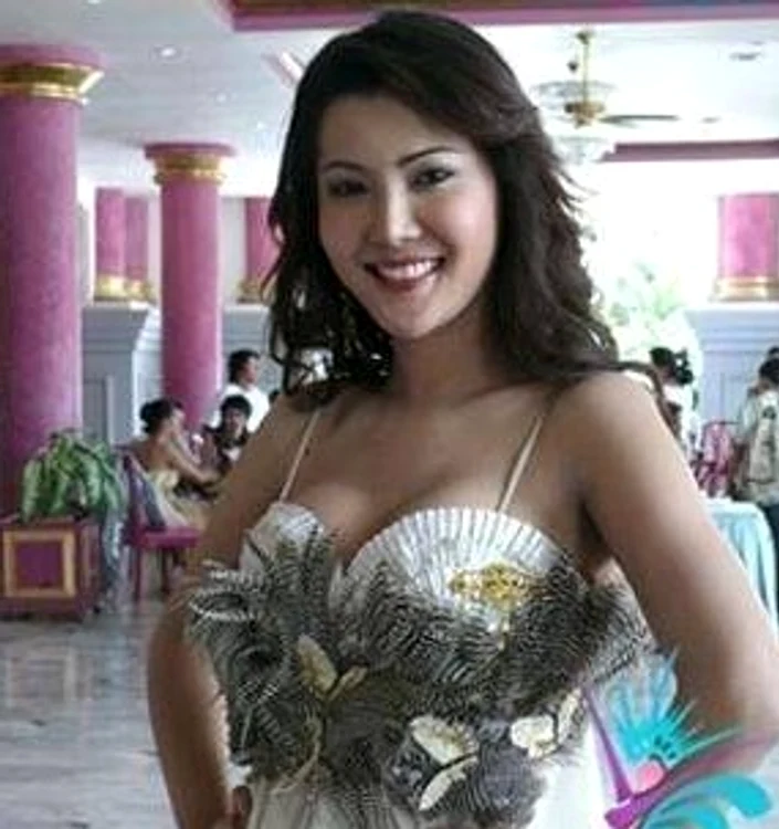 Transsexualii de la «Miss Ladyboy Pageant»