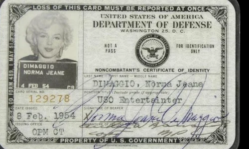 De la dieta personală la cosmetice şi bijuterii  Cea mai mare licitaţie organizată vreodată cu obiecte personale ale frumoasei Marilyn Monroe jpeg