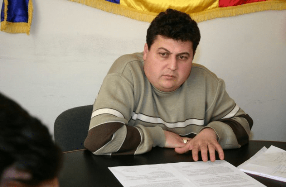 Fost primar, condamnat pentru că a mințit în acte. Declarase o suprafață mai mare de teren decât cea pe care o deținea