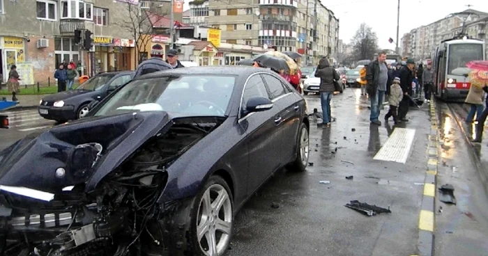 Accident pe strada Decebal