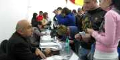 Şomerii sunt cu ochii pe bursele de locuri de muncă