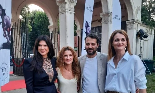 2 monica si elvira 0 jpeg