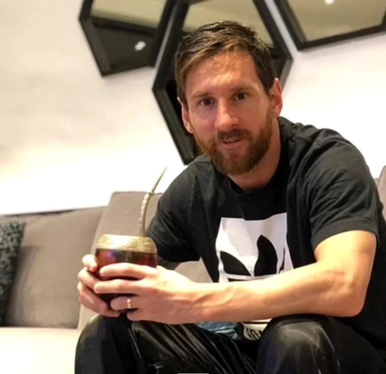 Lionel Messi și băutura-minune Arhivă personală
