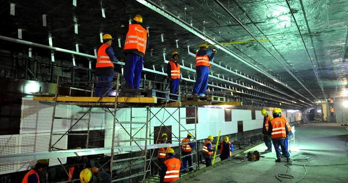 Muncitorii nu şi-au primit salariile de mai bine de trei luni FOTO Mediafax