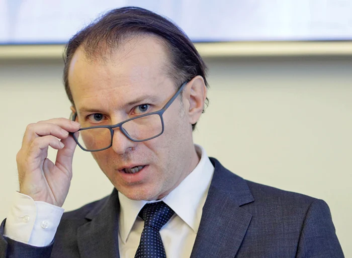 
    Florin Cîţu  a declanşat  un adevărat  tsunami politic  