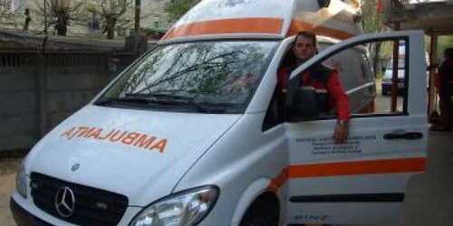 Satu Mare: Ambulanţierii au salvat viaţa unei femei cu o varică ruptă