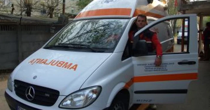 Satu Mare: Ambulanţierii au salvat viaţa unei femei cu o varică ruptă