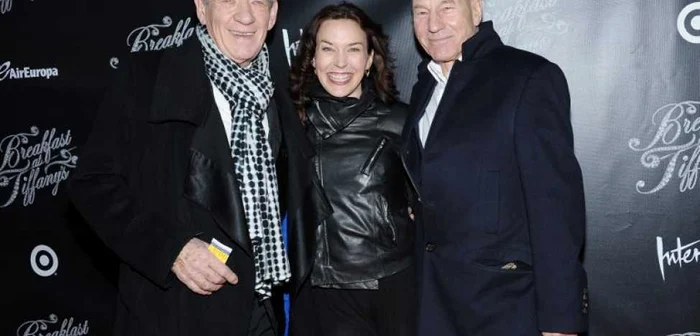 Patrick Stewart şi Sunny
Ozell, o cântăreaţă din New York, au o relaţie care a început
în urmă cu cinci ani şi s-au logodit în martie 2013 FOTO AFP