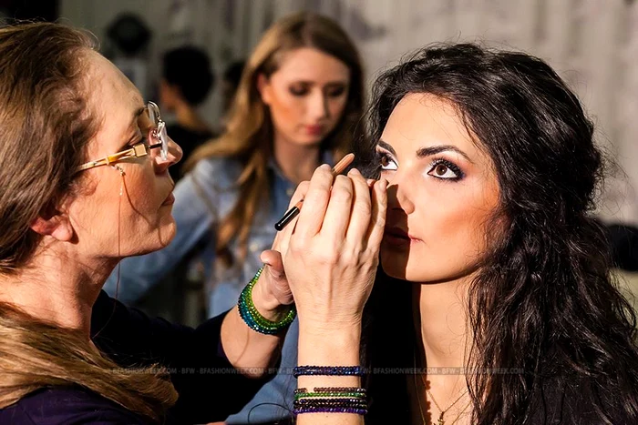 Florina Mărcuţă, soţia actorului Bebe Cotimanis, a fost desemnată "cel mai bun make-up artist al anului" de către Fashion TV