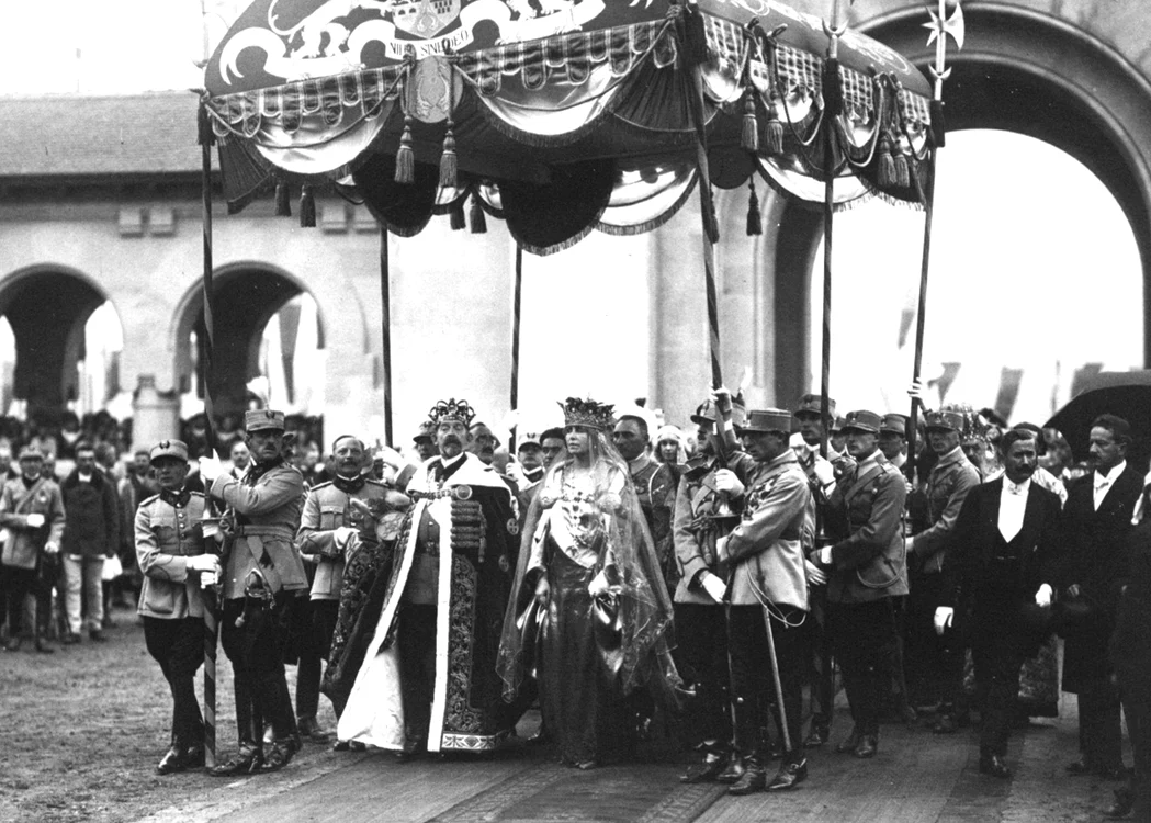 Încoronarea Regelui Ferdinand și a Reginei Maria la Alba-Iulia FOTO arhiva Adevărul
