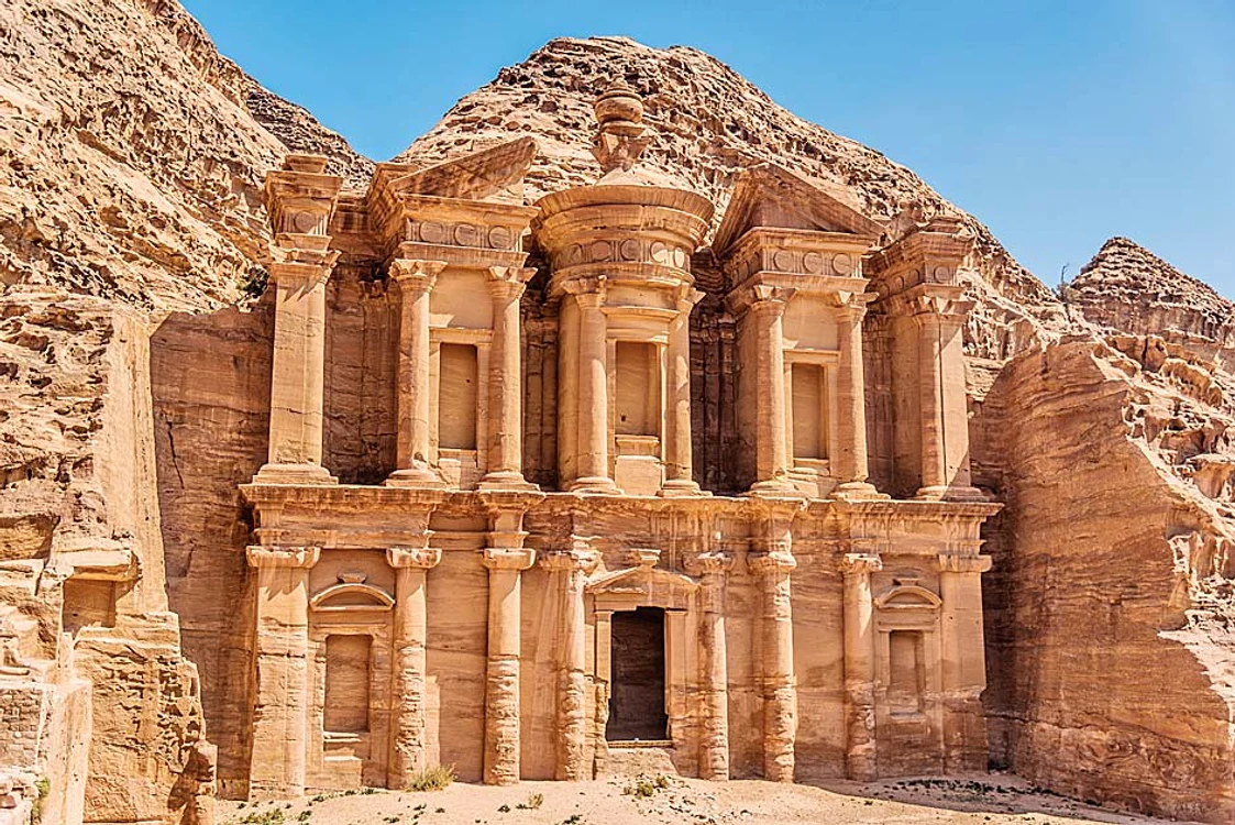 Imagine cu Trezoreria lui Al Khazneh din Petra, Iordania Foto Arhiva Adevărul