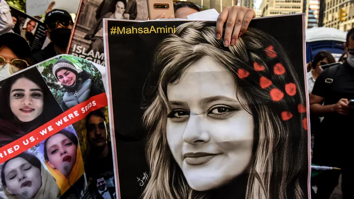 Mahsa Amini, tânăra ucisă de poliția moravurilor FOTO Arhivă