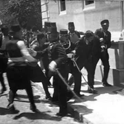 Ferdinand Behr arrested in Sarajevo 1914 jpg