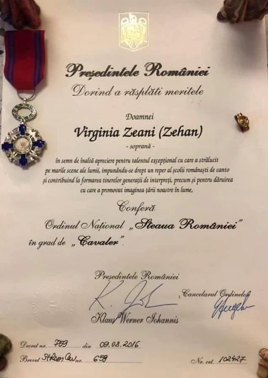 https://www.facebook.com/virginiazeanisoprano/photos/10159357304937189