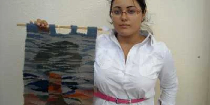 Mihaela şi una din creaţiile sale