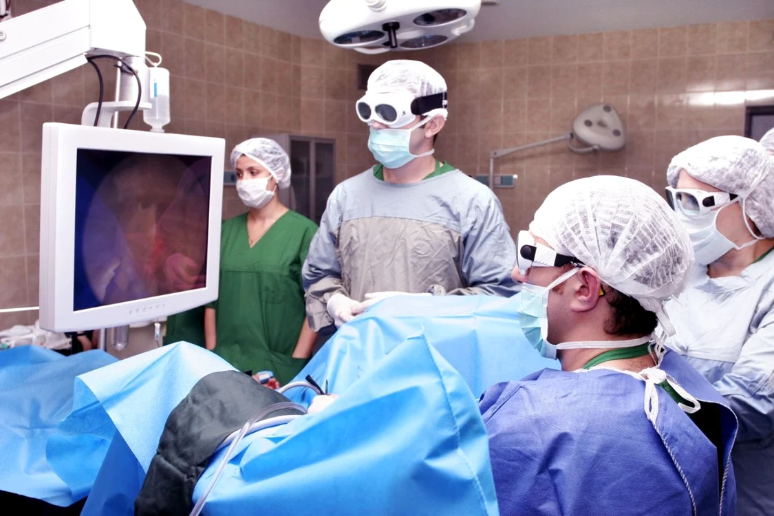„Este groaznic pentru doctori. Sunt prea speriaţi pentru a vorbi. Dacă vor coopera, vor fi recompensaţi, iar dacă nu, consecinţele sunt îngrozitoare“ FOTO Shutterstock