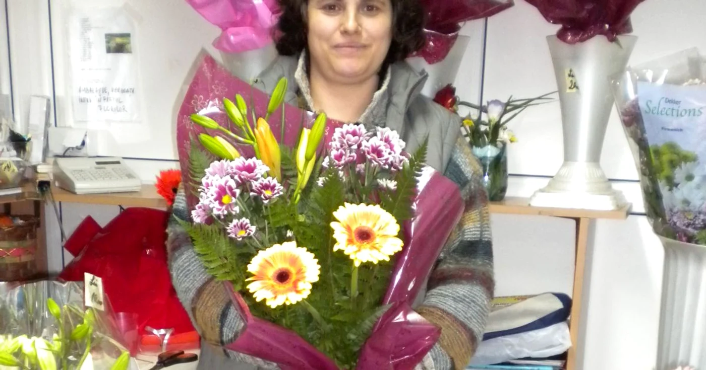 Mariana este pasionată de flori