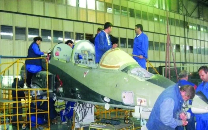 Fabrica de Avioane de la Craiova a mai fost scoasă până acum la privatizare