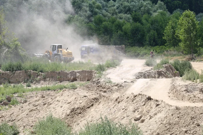 Se lucrează la proiectul Promenada de pe malul Borcei FOTO Facebook/M.D.