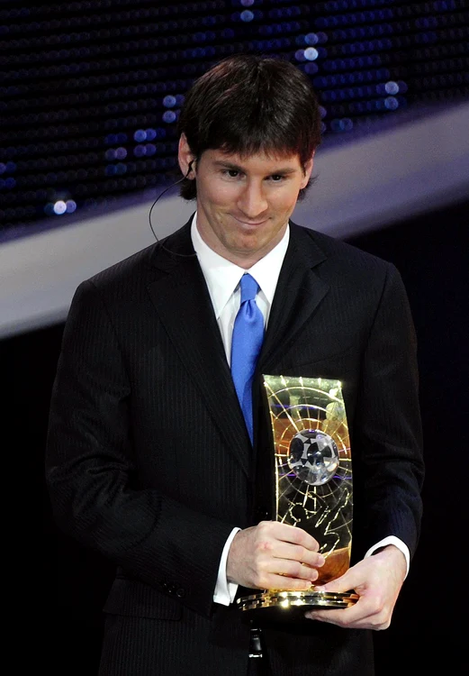 
    Messi a fost ales cel mai bun fotbalist din 2009  