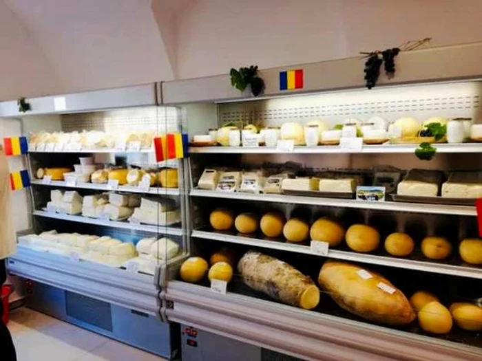 La deschidere, rafturile magazinului din Sibiu era plin cu produse