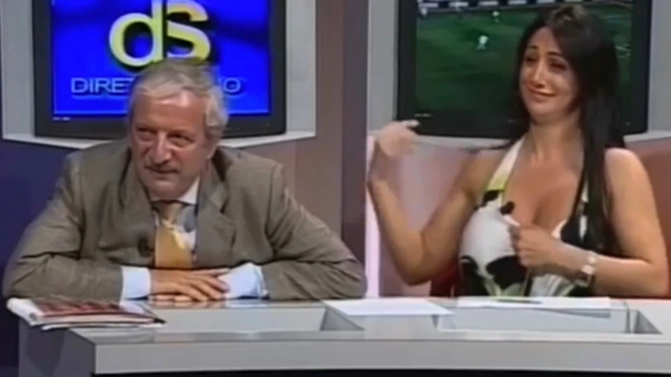 Marika şi-a ridicat imediat rochia ca şi cum nu s-ar fi întâmplat nimic