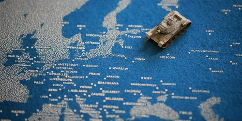 tanc rusesc harta europei razboi shutterstock 2111581847 jpeg