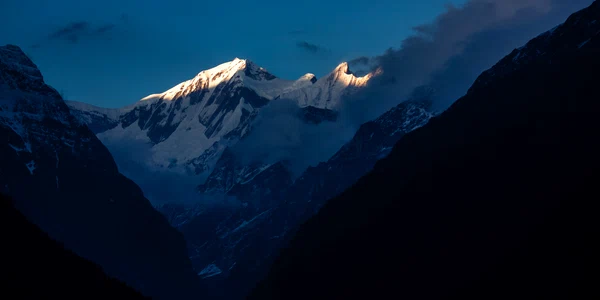 everest noaptea jpg