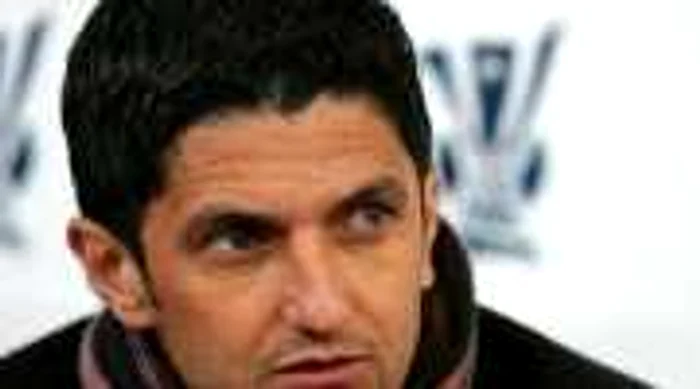 Galeriile sunt pro Lucescu - Revista presei sportive