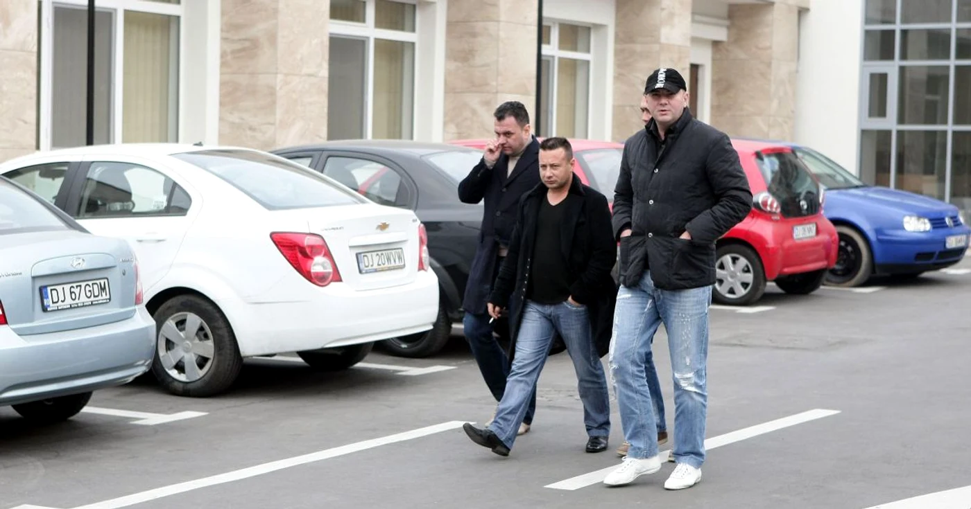 Adrian Cocoană (foto stânga)