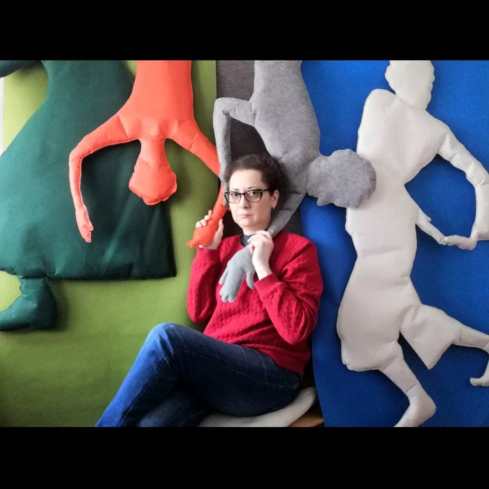 „Arta contemporană este o transmisie în flux direct” – interviu cu artista Aurora KIRÁLY jpeg