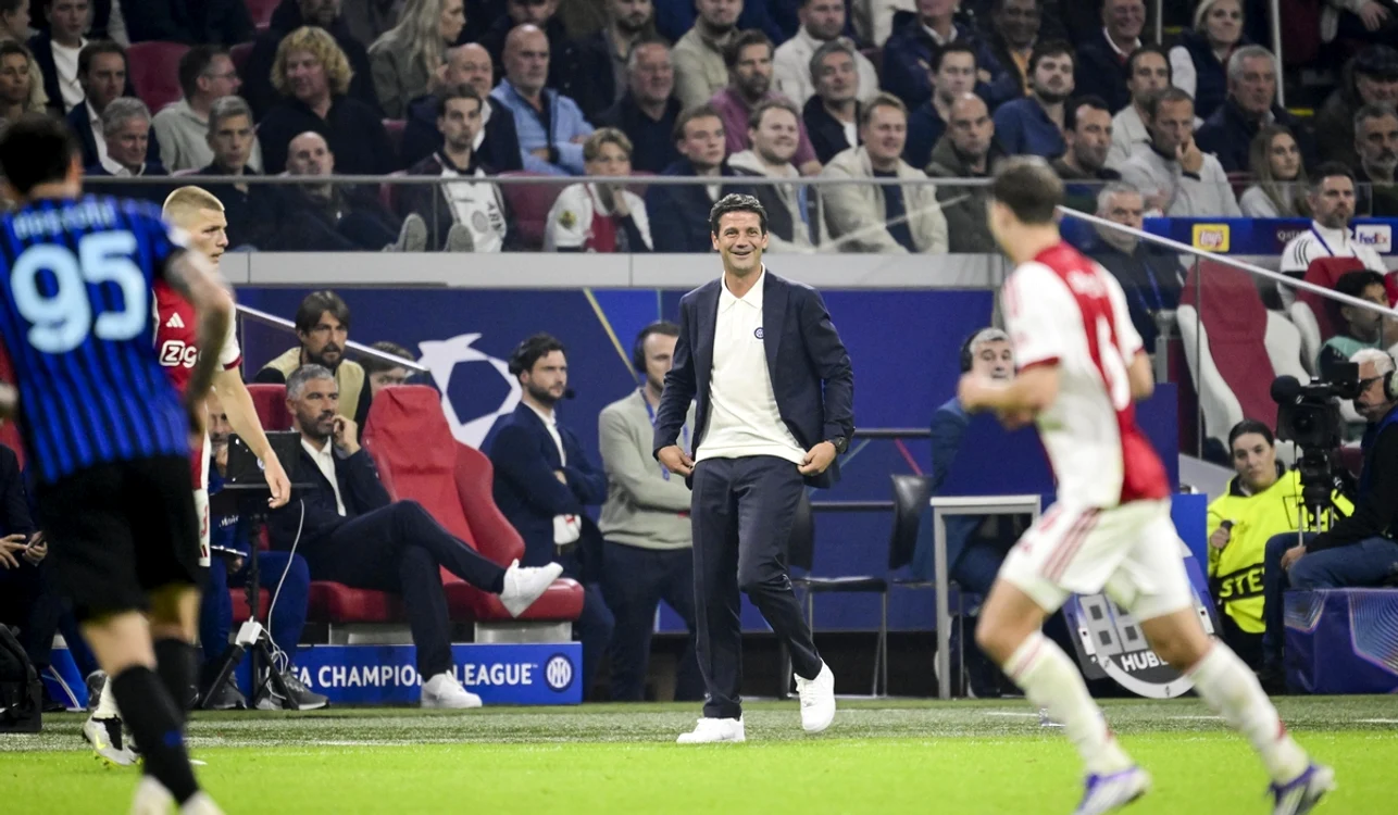 Chivu, cu zâmbetul pe buze, după primul meci cu Inter în Liga Campionilor (FOTO: EPA)