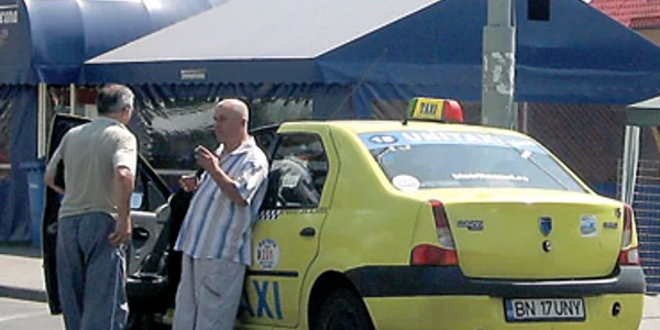 Canicula alungă clienţii taximetrelor
