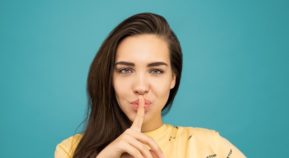 Zodii care nu pot să țină un secret. Dacă le spui tainele tale, te vor trăda imediat