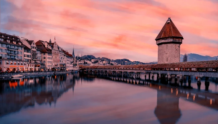 Elveția angajează români cu salariu de 3.600 de euro pe lună / foto: Pixabay