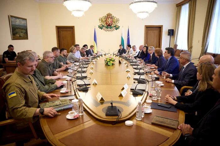 Întâlnire între Zelenski și premierul Bulgariei FOTO Twitter Zelenski