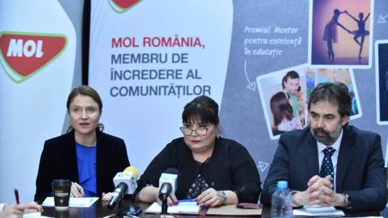 Camelia Ene, Mihaela Raţă şi Alexandru Popa (de la stânga la dreapta) sunt cei ce au făcut posibilă o mai bună asistenţă medicală a pacienţilor din Giurgiu