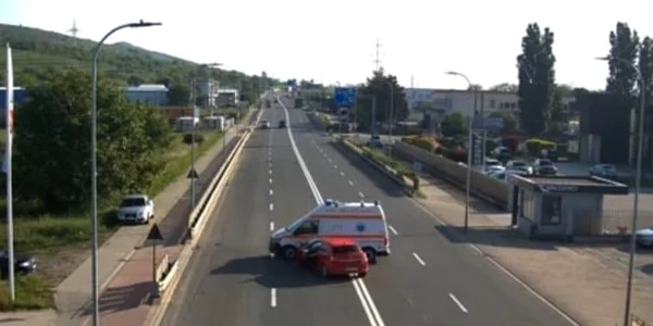accident ambulanta masina alba iulia1 jpg
