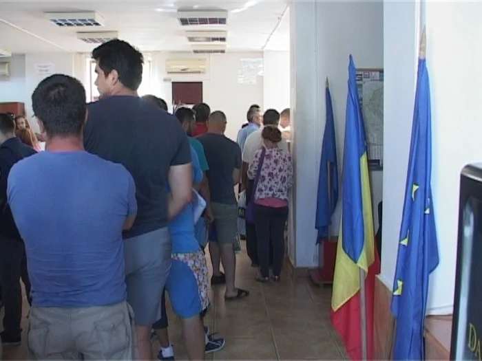 
    Luni, 8 august, sistemul informatic al al Direcţiei Permise de Conducere şi Înmatriculare a Vehiculelor a fost defect  