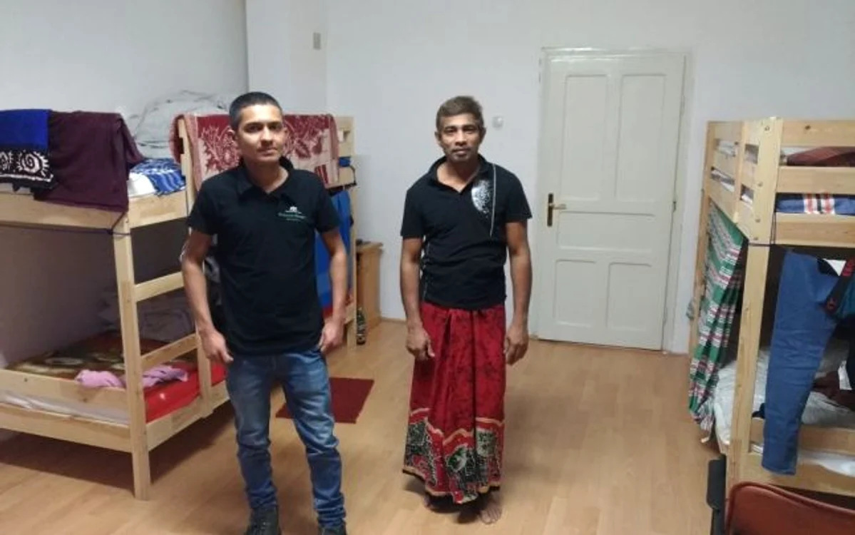 22 de muncitori din Sri Lanka au fost cazaţi într-un imobil situat pe o stradă selectă din Cluj. FOTO: Actual de Cluj