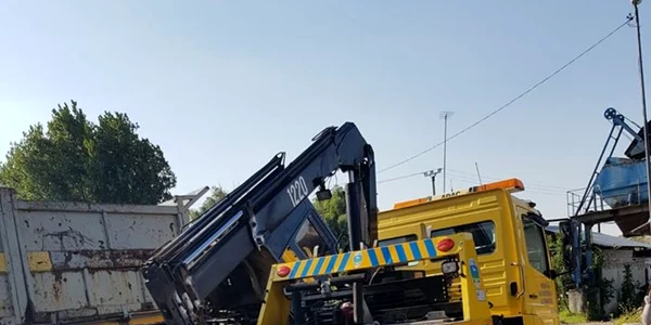 utilaje ce ridica masinai in alexandria foto facebook victor dragusin