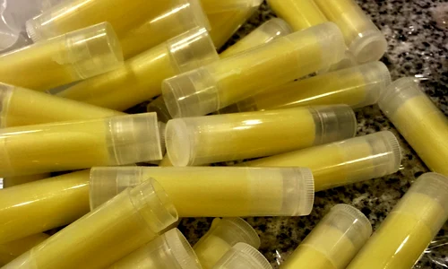 1 adevarul despre balsamul de buze provoaca sau nu dependenta lsde jpg jpeg