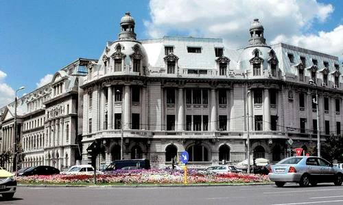10 octombrie: Începe construcția clădirii Universității din București după planurile arhitectului Alexandru Orăscu jpeg