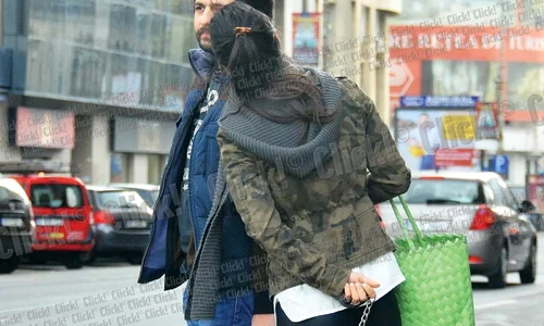 Cât l a aşteptat  pe Traian să ajungă  la întâlnire, Aylin  şi a plimbat câinele (Fotografii: Cezar) jpeg