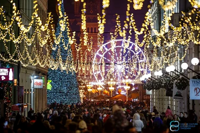 Roata panoramică din Piața Victoriei FOTO Casa de Cultură a Timișoarei